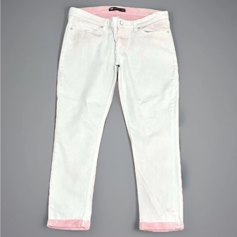 EUC - LEVI’S Demi Curve Low Rise Skinny Jeans ~ White Pink Stretch Ankle